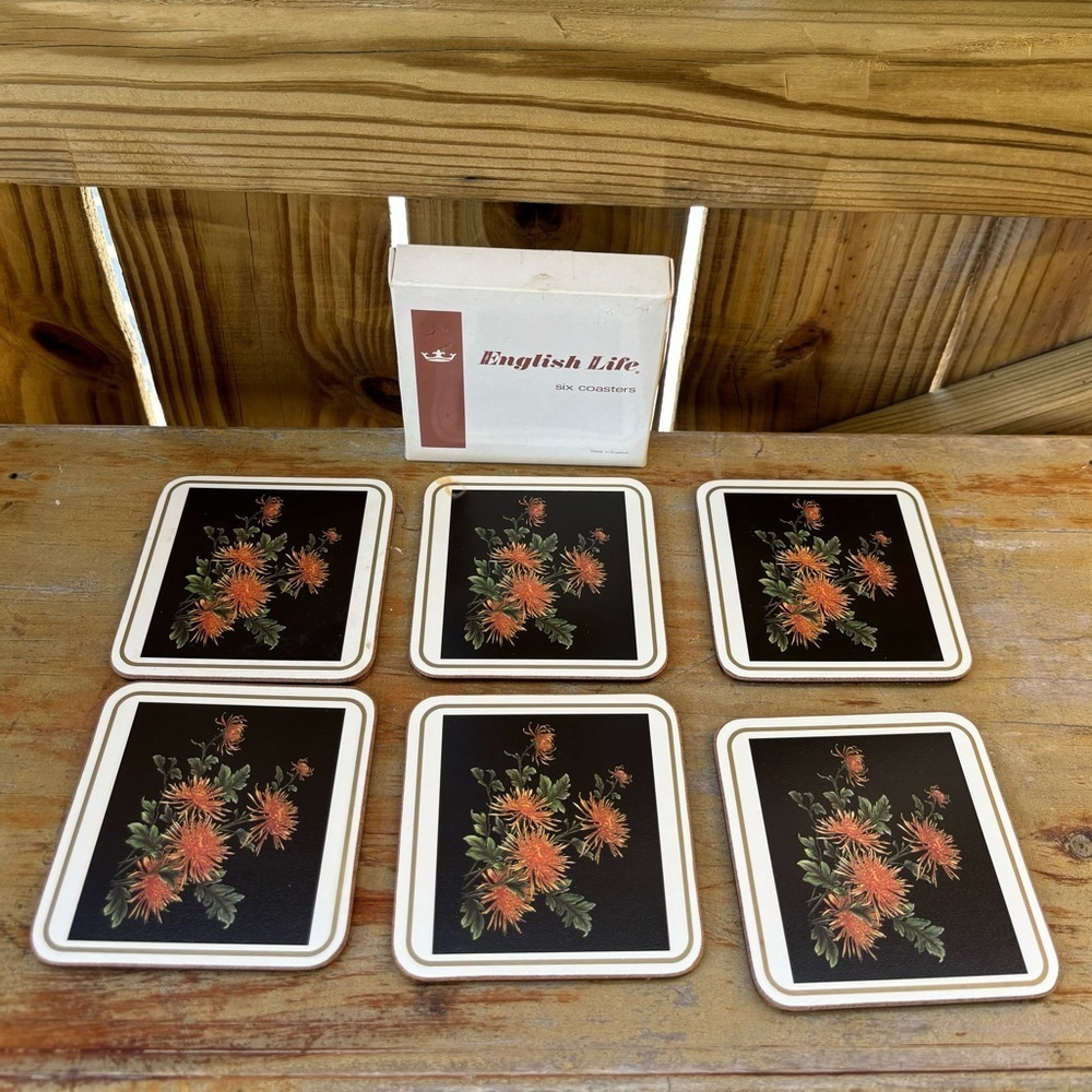 6 English Life Spider Chrysanthemum Square Hardboard Cork Back Coasters in Box